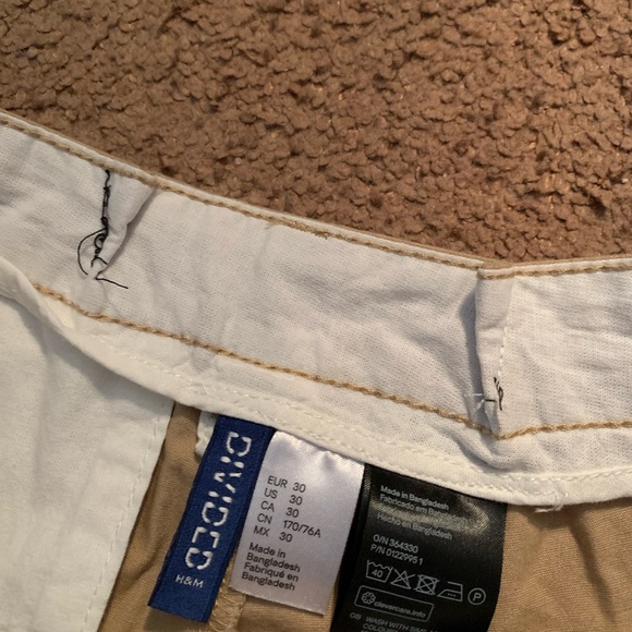 H&M Essential Flat Front Chino Khaki Summer Short Preppy Classic Style - Picture 2 of 4